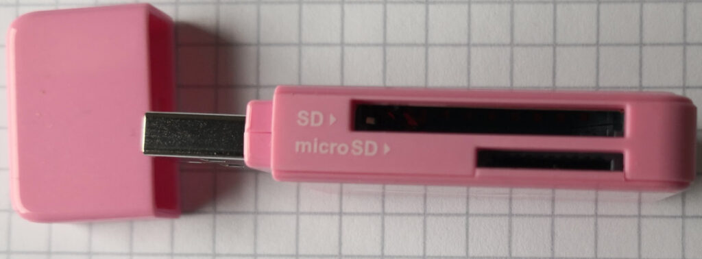 Transcend RDF5 in pink. side view. Two slots, for full-sized SDs and for micro-SD